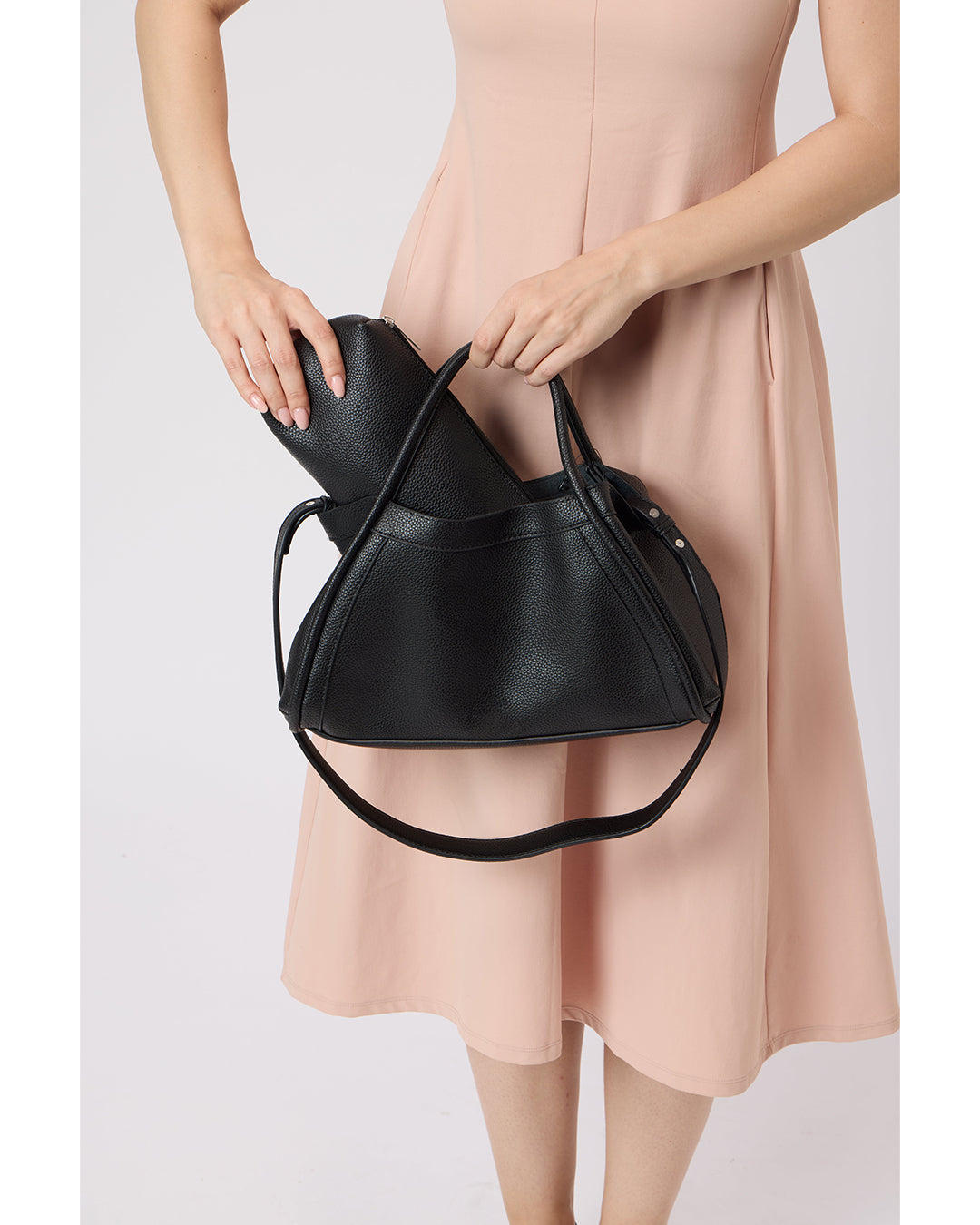 The Calvera Tote - JET BLACK