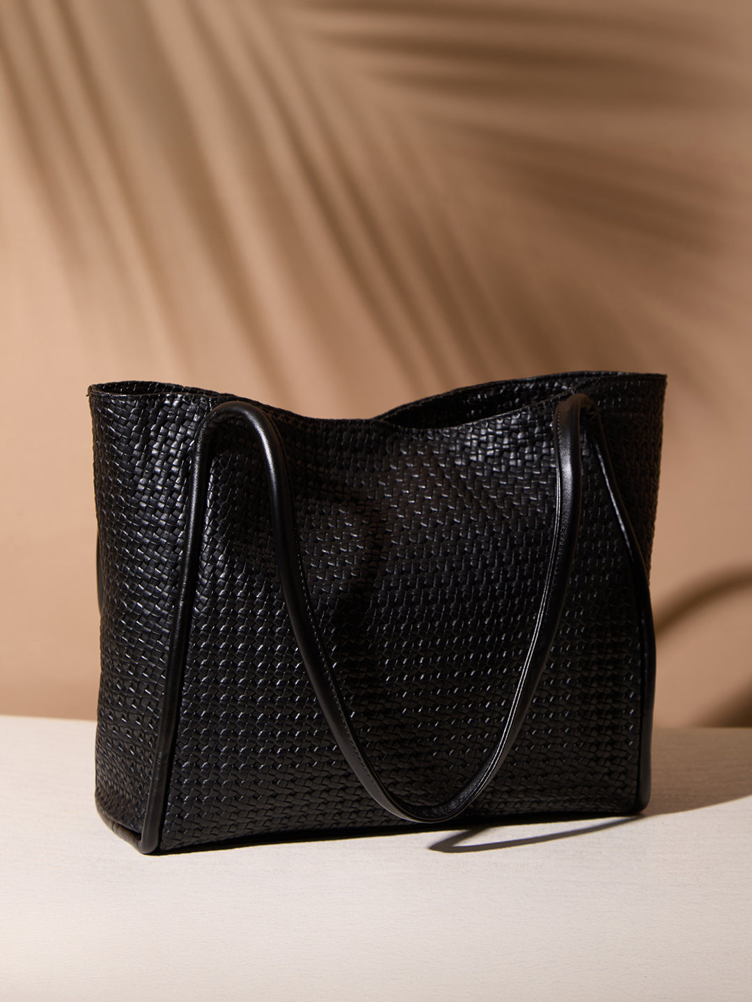 The Sonara Tote In - JET BLACK