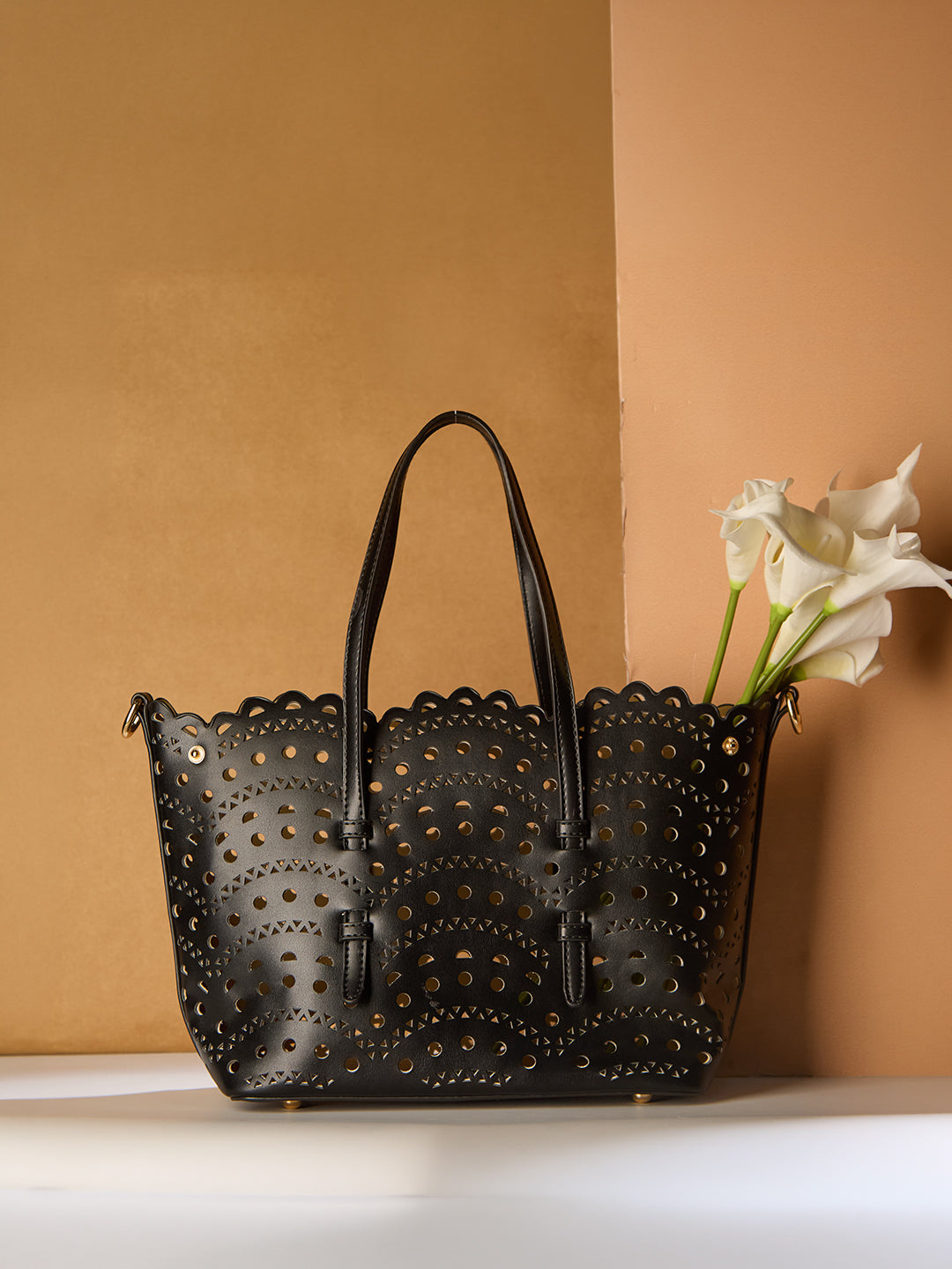 The Rosewave Tote In Jet black