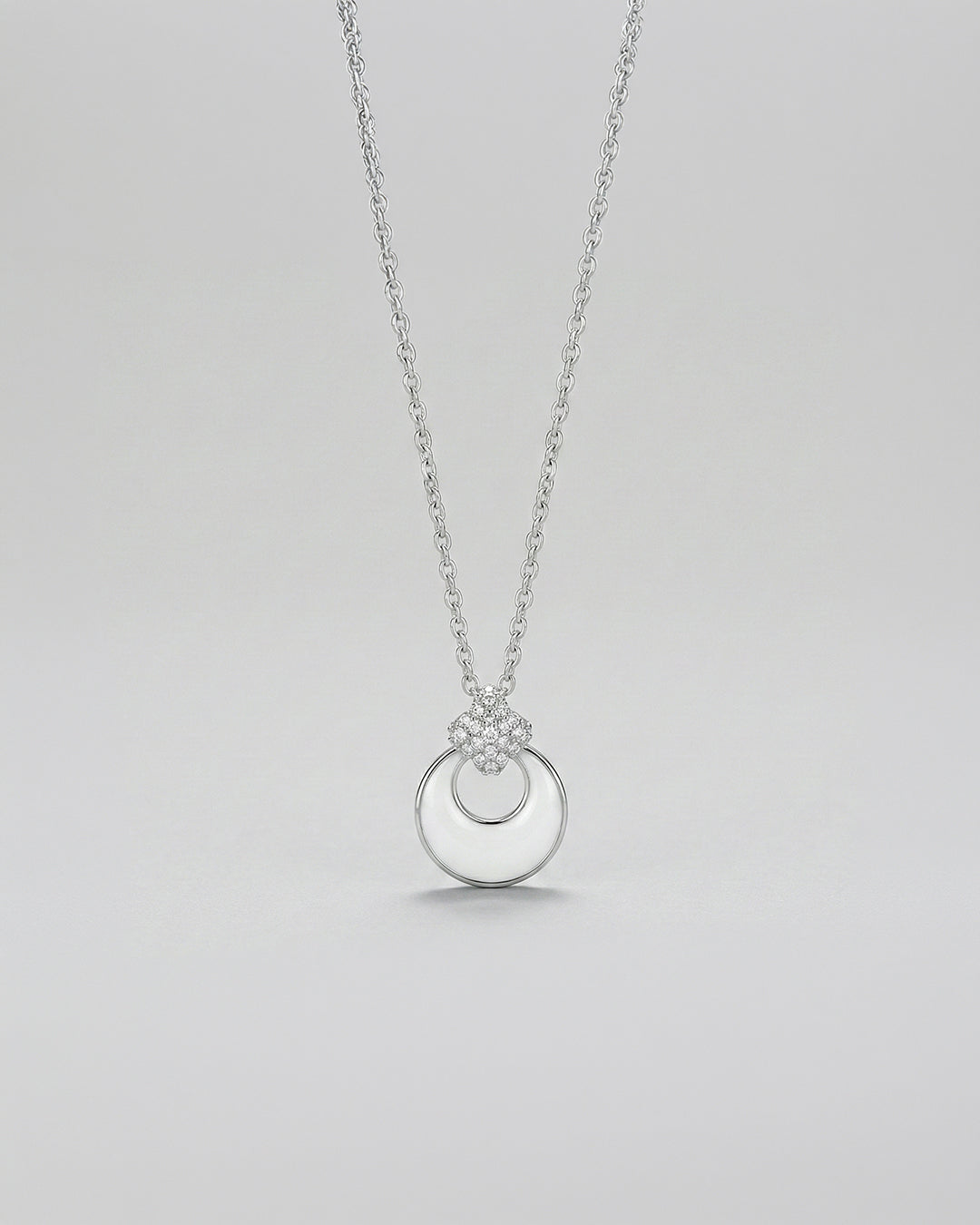 THE NOVA HALO NECKLACE