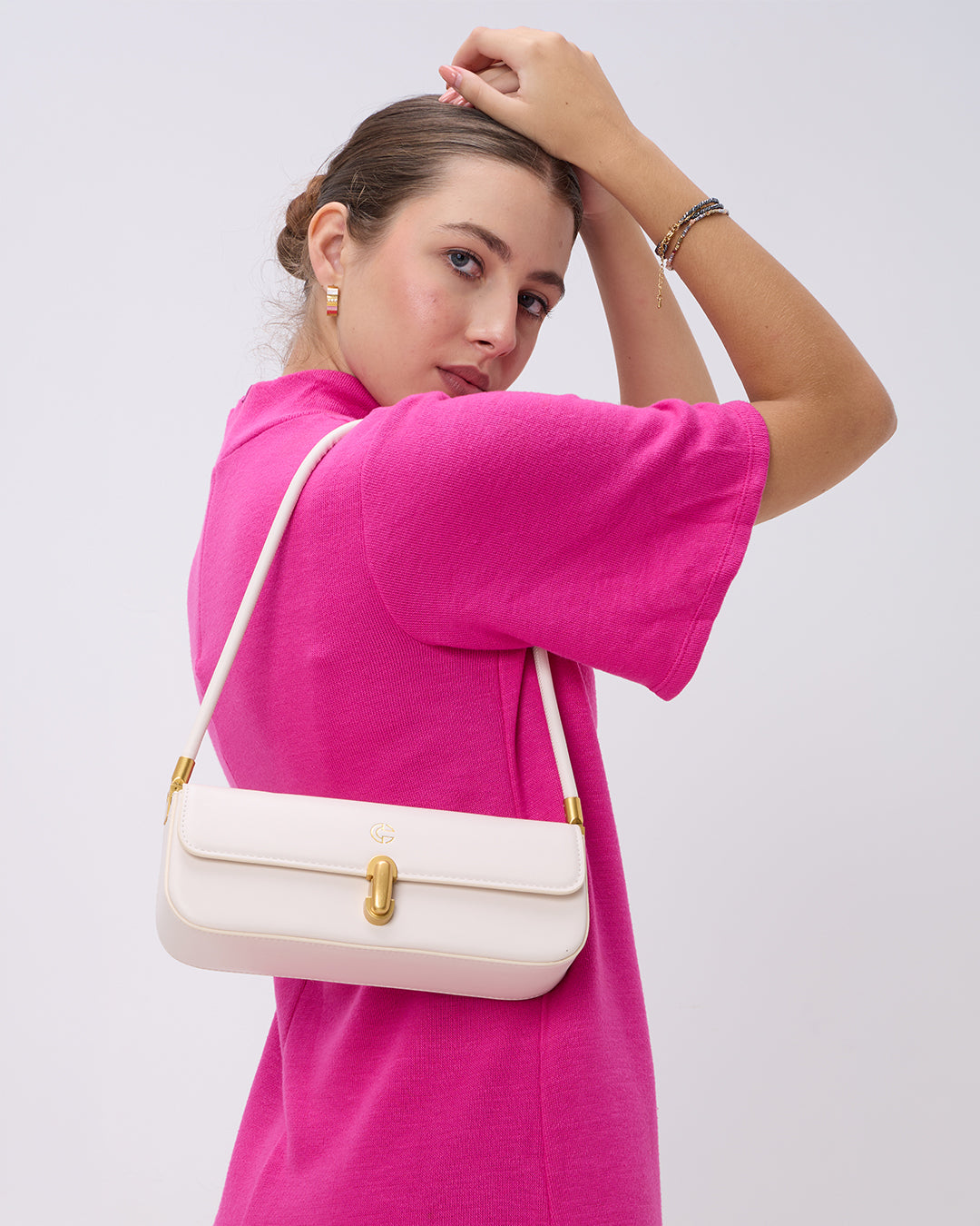 The Cami Shoulder Bag in -BEIGE