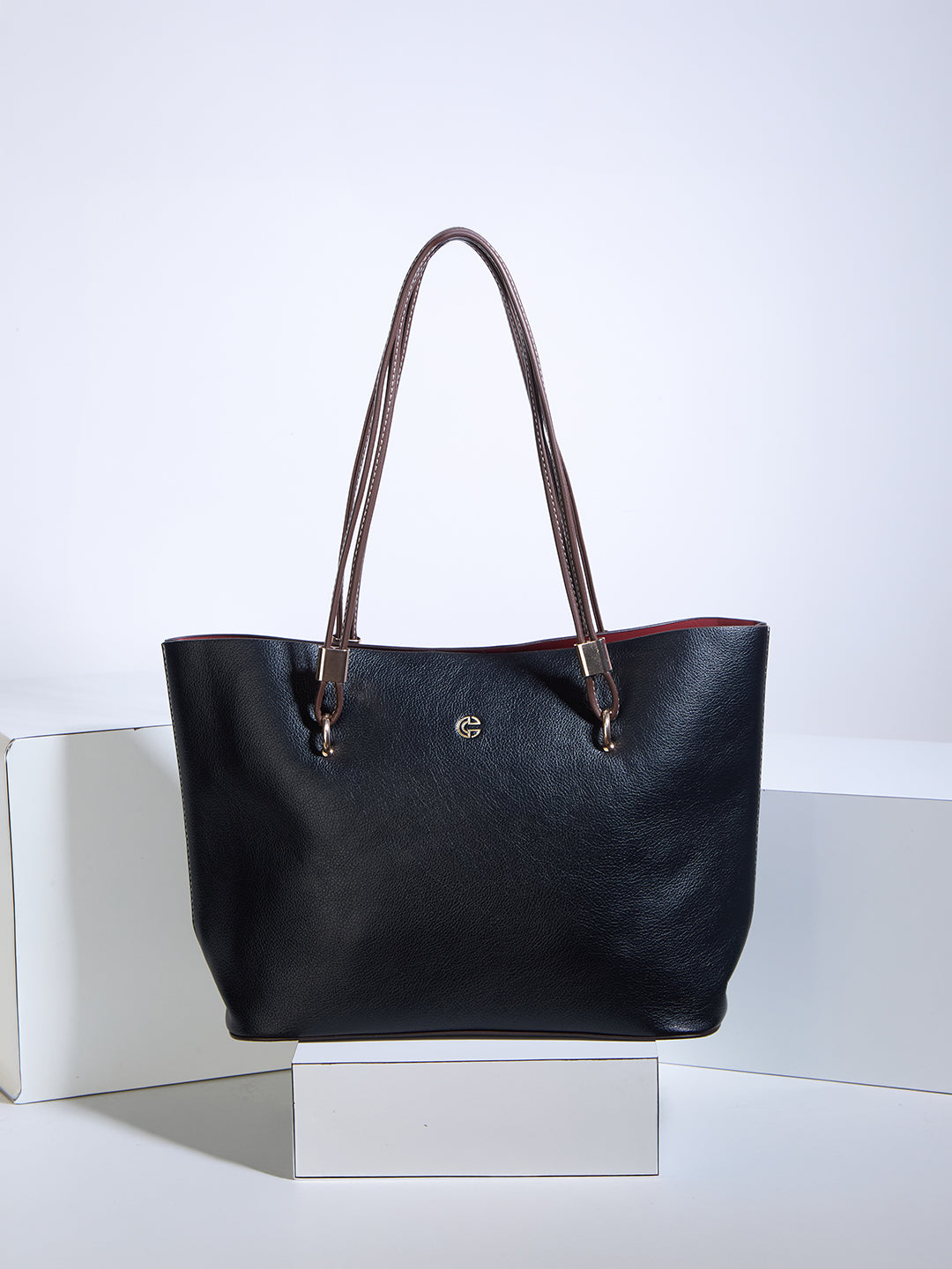 The Nara Tote in - JET BLACK