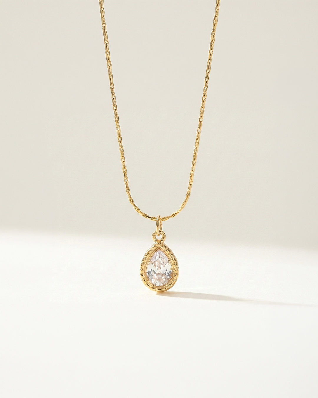 THE AURELIA TEARDROP NECKLACE